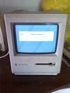 Macintosh Plus - Welcome to Macintosh